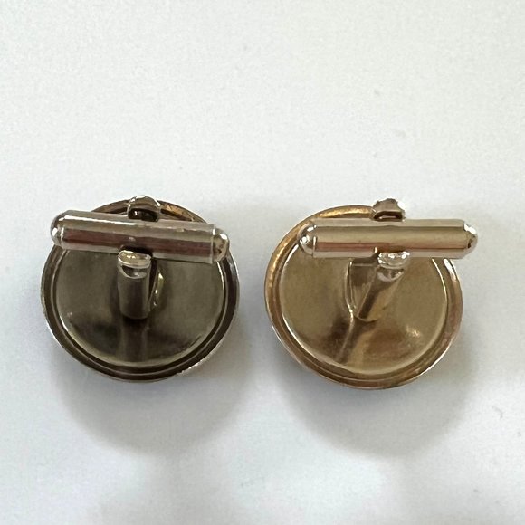 Guitar Music Note Cuff Links - Picture 3 of 4
